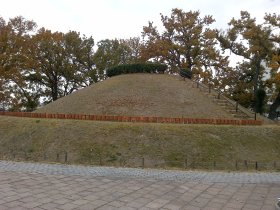 太秦高塚古墳（うずまさたかつかこふん）