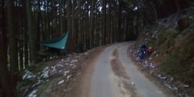 道の途中でハンモックビバーク