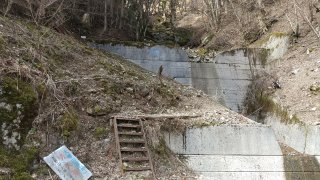 廃道登山口入口