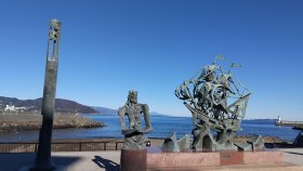 伊東市　日本初洋式幌船建造の地モニュメント