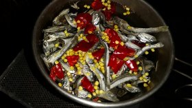 煮干しと唐辛子による爆弾