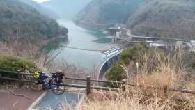 鳳凰湖展望台より柳ケ瀬ダム　