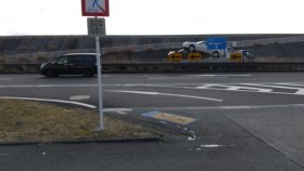 富士由比バイパス道の自転車に優しくない制限