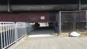 新伝法大橋　橋脚下高さがない