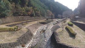 千股せせらぎ公園