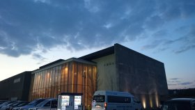 ジェームス山天然温泉　月の湯船